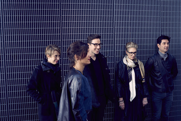 FRONT ROW | BEHIND THE SCENES